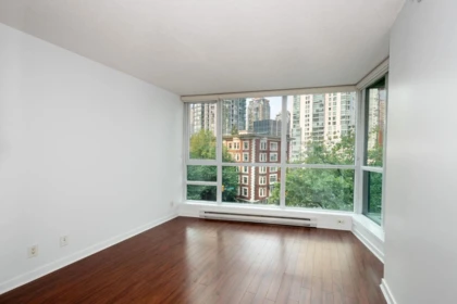 Basement Recreation Room Photo of 507 1189 Melville Street, Vancouver, BC