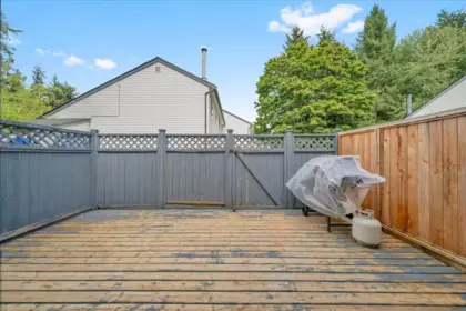 Kitchen Photo of 159 13750 67 Avenue, Surrey, BC