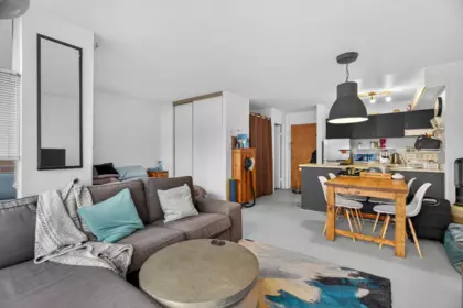 Family Room Photo of 902 950 Drake Street, Vancouver, BC