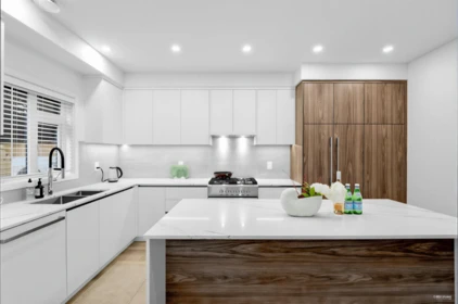 Kitchen Island Photo of 15 7580 No. 1 Road, Richmond, BC