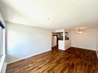 307 11671 Fraser Street, Maple Ridge, BC, Maple Ridge — Apartment/Condo for sale