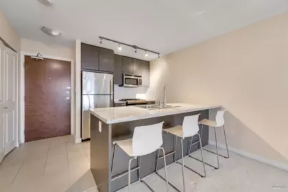 1903 6688 Arcola Street, Burnaby, BC, Burnaby — Apartment/Condo for sale