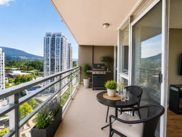 Breakfast Nook Photo of 2102 2978 Glen Drive, Coquitlam, BC