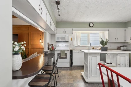 Pantry Photo of 960 Cliff Avenue, Burnaby, BC