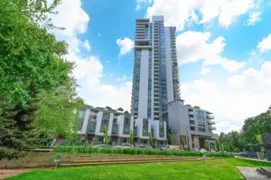 606 1500 Fern Street, North Vancouver, BC