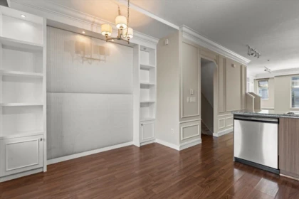 Kitchen Island Photo of 16 31125 Westridge Place, Abbotsford, BC