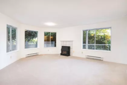 Breakfast Nook Photo of 105 3088 Flint Street, Port Coquitlam, BC