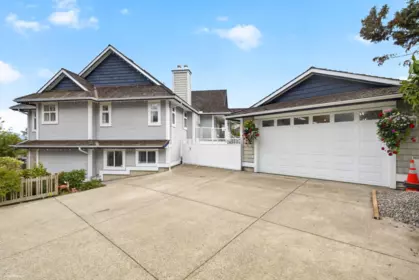 Family Room Photo of 21612 Monahan Court, Langley, BC
