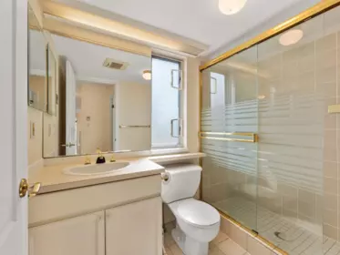 Powder Room Photo of 401 7620 Columbia Street, Vancouver, BC