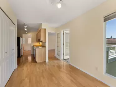 Walk-In Closet Photo of 401 7620 Columbia Street, Vancouver, BC