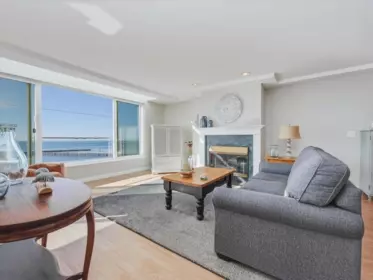 303 15165 Marine Drive, White Rock, BC, White Rock — Apartment/Condo for sale