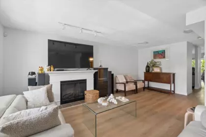 Dining Area Photo of 9 6555 192a Street, Surrey, BC
