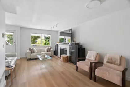 Kitchen Island Photo of 9 6555 192a Street, Surrey, BC