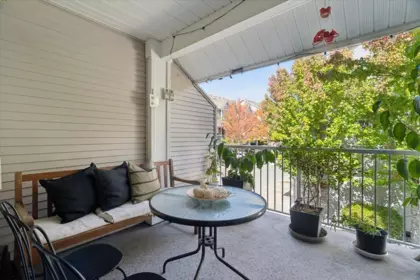 Office / Den Photo of 9 6555 192a Street, Surrey, BC