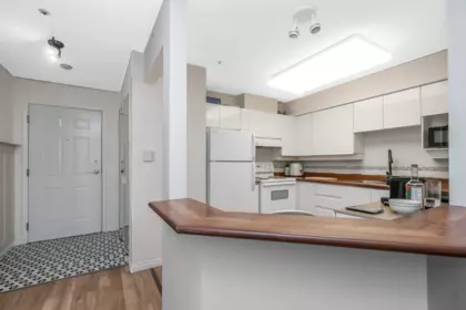 Kitchen Island Photo of 308 15140 29a Avenue, Surrey, BC