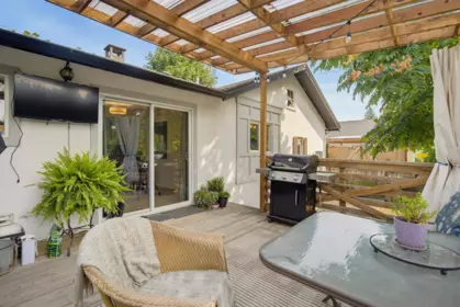Outdoor Deck Photo of 46156 Third Avenue, Chilliwack, BC
