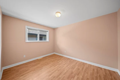 Guest Bathroom Photo of 12227 Bonson Road, Pitt Meadows, BC
