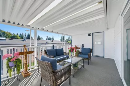 Swimming Pool Photo of 3 27111 Avenue, Langley, BC