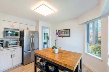 Primary Bedroom Photo of 201 3150 Gladwin Road, Abbotsford, BC