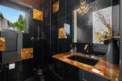 Guest Bathroom Photo of 2512 Palmerston Avenue, West Vancouver, BC