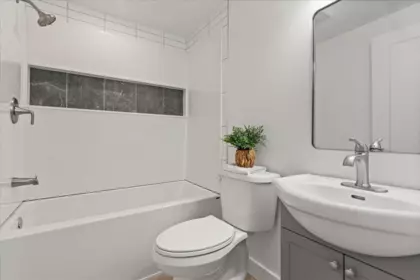Guest Bathroom Photo of 50 65367 Kawkawa Lake Road, Hope, BC
