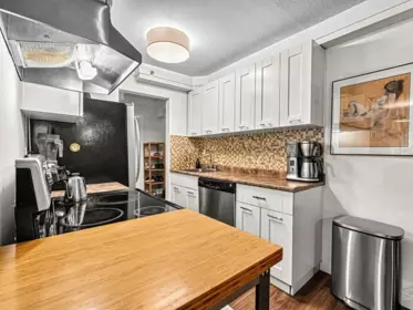 Guest Bathroom Photo of 205 825 E 7th Avenue, Vancouver, BC