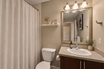 Walk-In Closet Photo of PH9 688 E 17th Avenue, Vancouver, BC