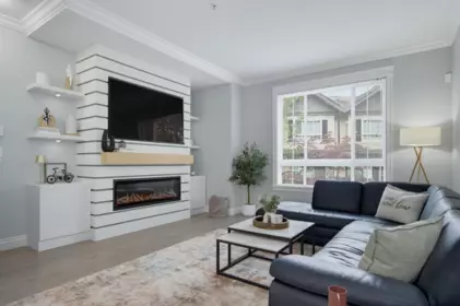 Dining Area Photo of 45 21867 50 Avenue, Langley, BC
