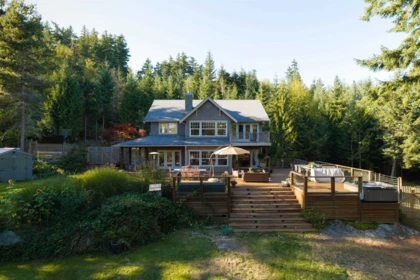 Outdoor Kitchen Photo of 351 Salal Road, Bowen Island, BC