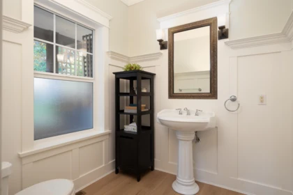 Primary Bathroom Photo of 351 Salal Road, Bowen Island, BC