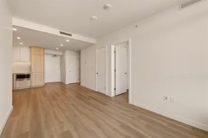 805 6087 Wilson Avenue, Burnaby, BC, Burnaby — Apartment/Condo for sale
