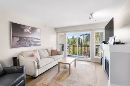 512 1330 Genest Way, Coquitlam, BC, Coquitlam — Apartment/Condo for sale