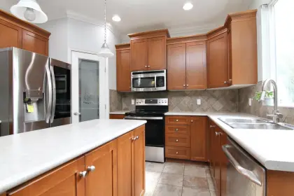 24192 Hill Avenue, Maple Ridge, BC, Maple ridge — Single Family Residence for sale