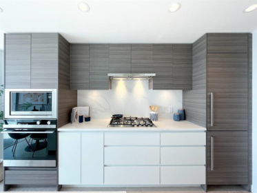 Kitchen Island Photo of 906 6833 Buswell Street, Richmond, BC