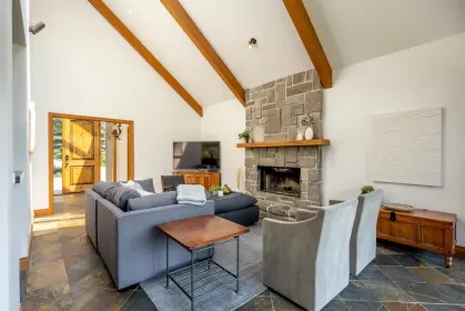 8420 Golden Bear Place, Whistler, BC, Whistler — Single Family Residence for sale