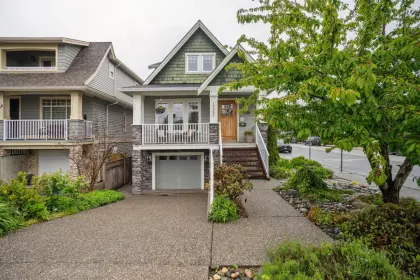 15595 Thrift Avenue, White Rock, BC, White rock — Single Family Residence for sale