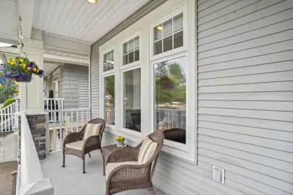 15595 Thrift Avenue, White Rock, BC, White rock — Single Family Residence for sale