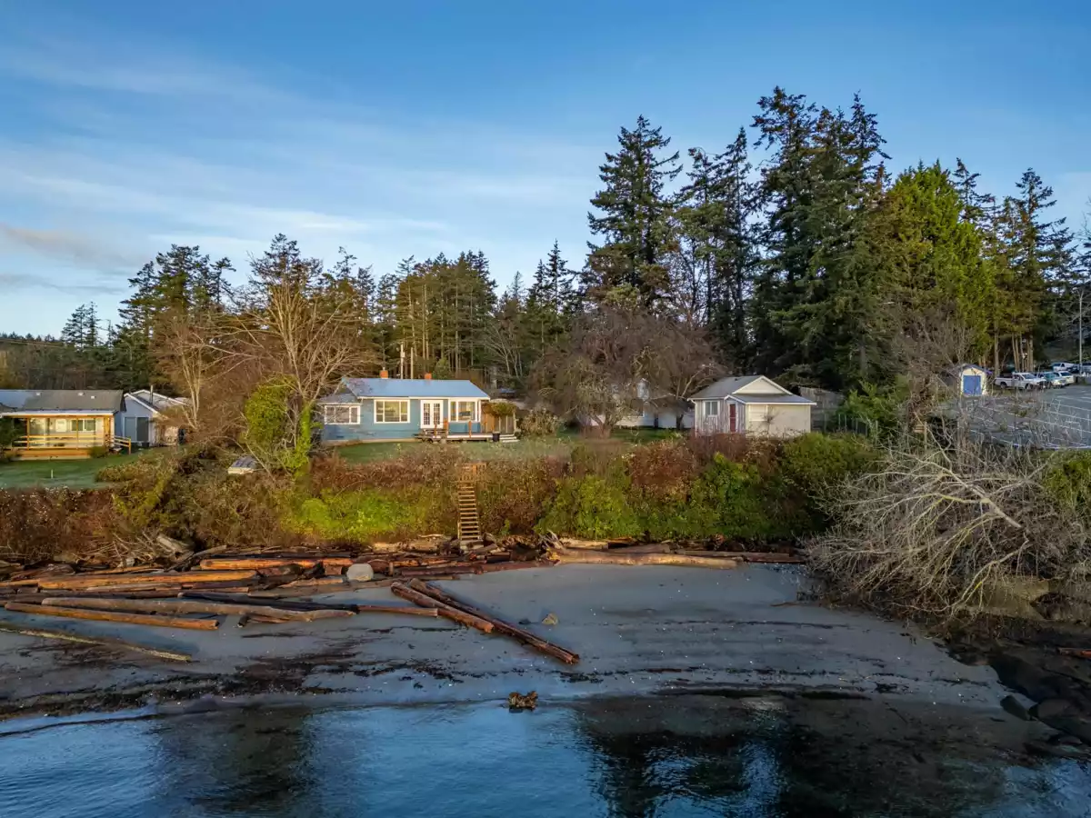 Kitchen Photo of 73 Madrona Road, Galiano Island, BC