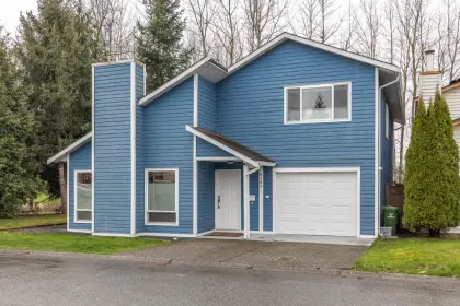 8588 Mccutcheon Avenue, Chilliwack, BC, Chilliwack — Single Family Residence for sale