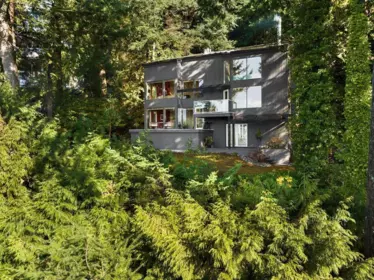 225 Mountain Drive, Lions Bay, BC, Lions Bay — Single Family Residence for sale