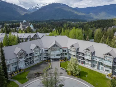 303/304 4905 Spearhead Place, Whistler, BC, Whistler — Apartment/Condo for sale