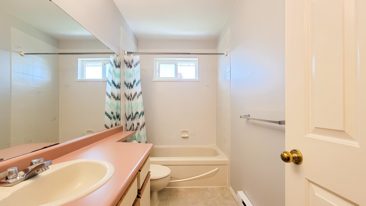 Bedroom 4 Photo of 12 20799 119 Avenue, Maple Ridge, BC