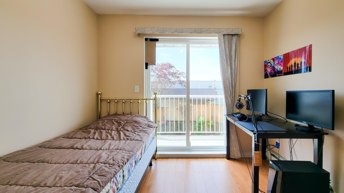 Breakfast Nook Photo of 12 20799 119 Avenue, Maple Ridge, BC