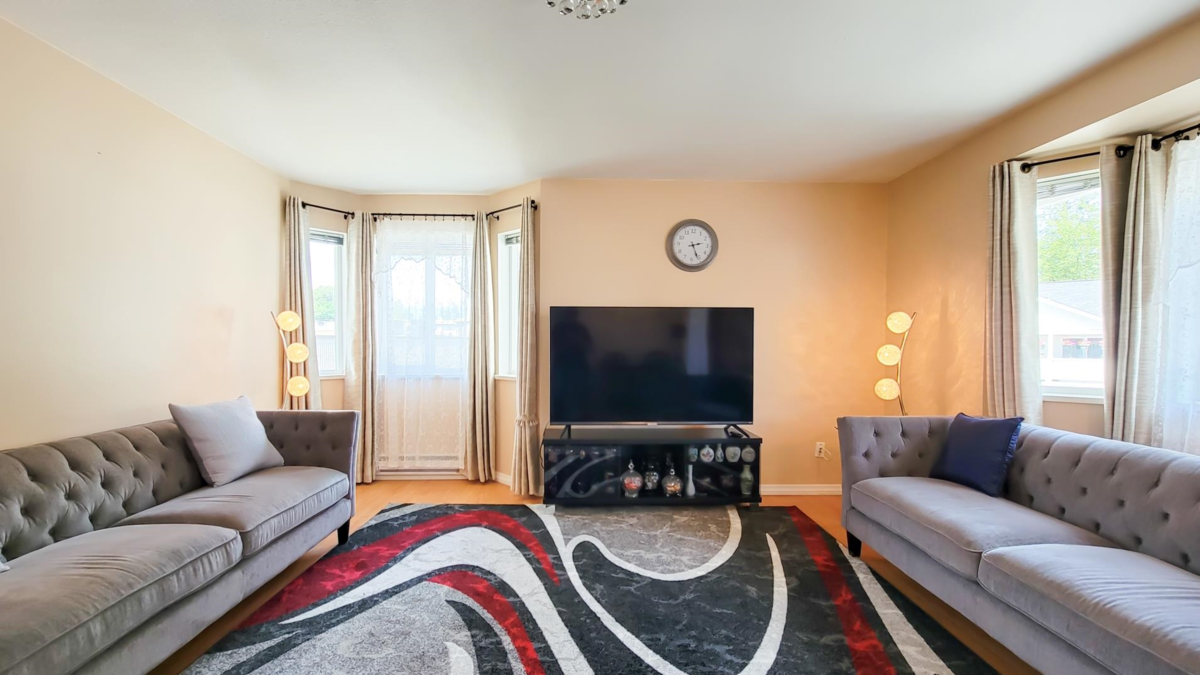 Family Room Photo of 12 20799 119 Avenue, Maple Ridge, BC