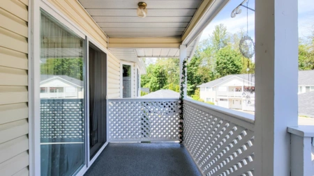 Guest Bathroom Photo of 12 20799 119 Avenue, Maple Ridge, BC