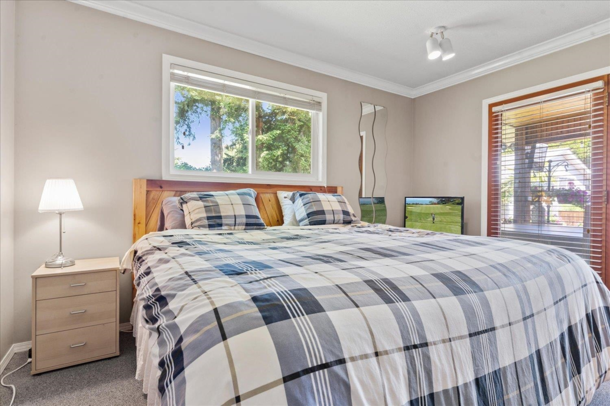Entry Foyer Photo of 26537 28b Avenue, Langley, BC