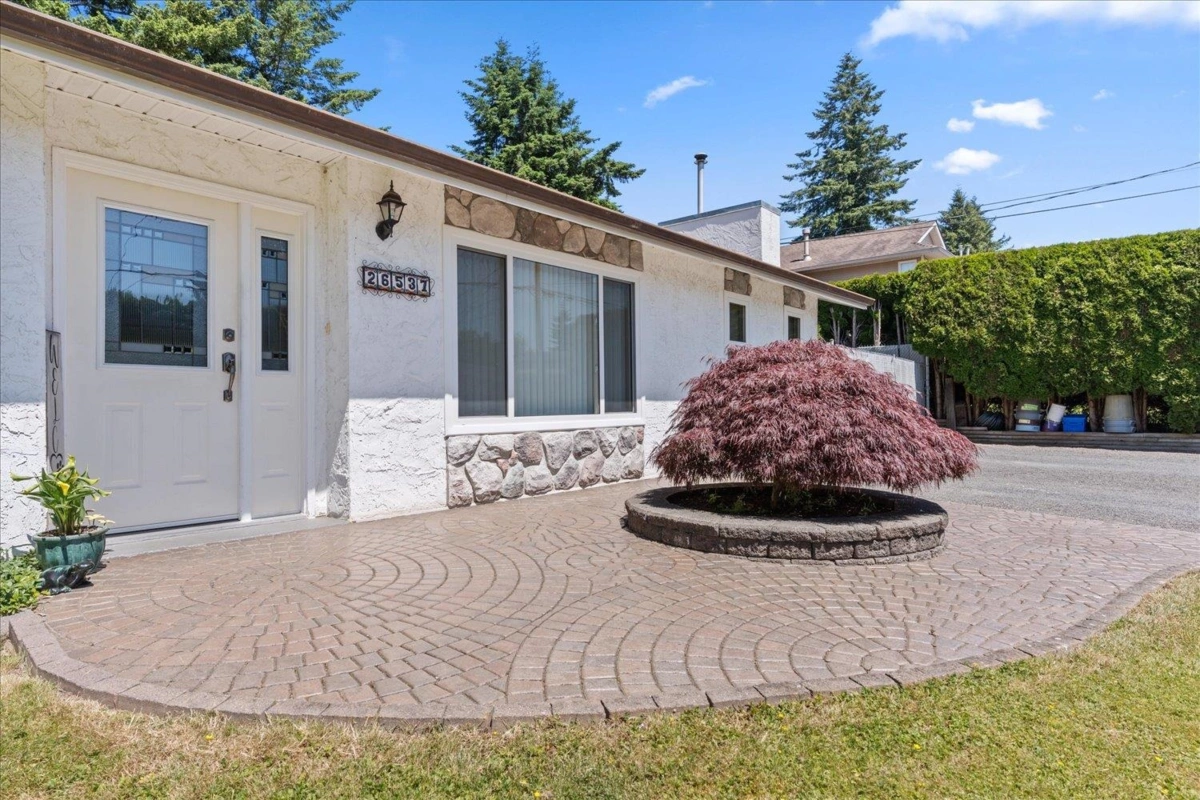 Family Room Photo of 26537 28b Avenue, Langley, BC