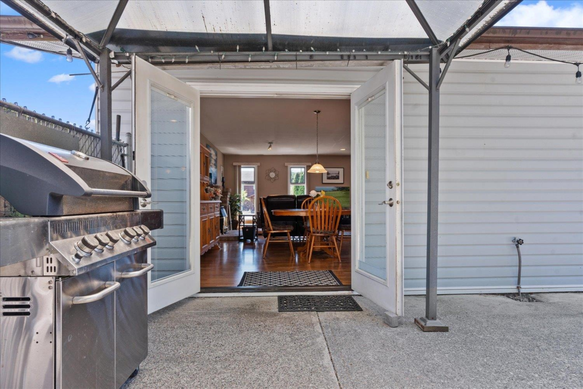 Garage Interior Photo of 26537 28b Avenue, Langley, BC
