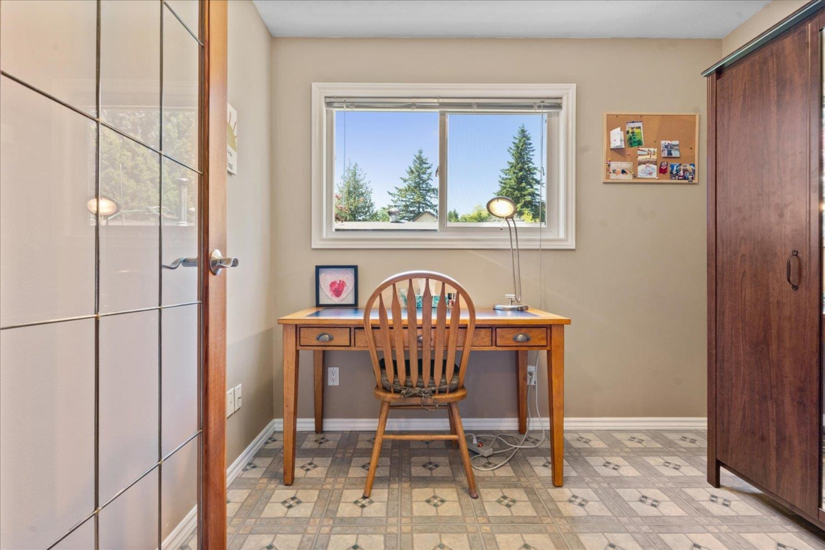 Laundry Room Photo of 26537 28b Avenue, Langley, BC