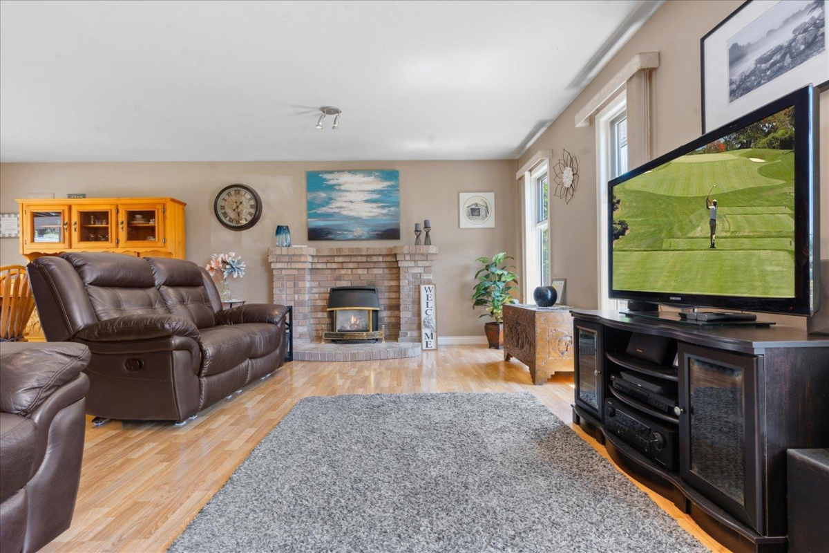 Pantry Photo of 26537 28b Avenue, Langley, BC